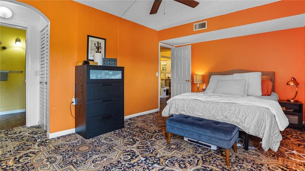 Под контрактом: $225,000 (3 спален, 2 ванн, 1140 Квадратных фут)