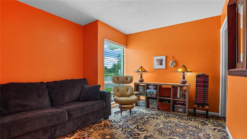 Под контрактом: $225,000 (3 спален, 2 ванн, 1140 Квадратных фут)