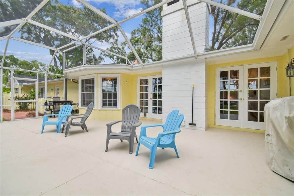 Active With Contract: $715,000 (3 beds, 2 baths, 2413 Square Feet)