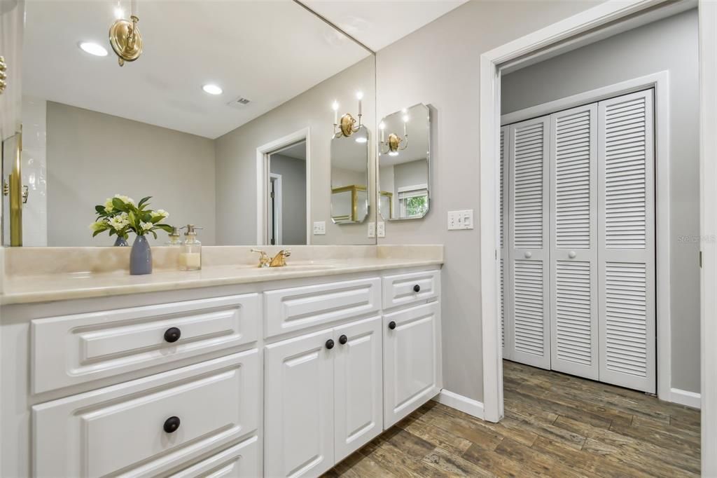 Active With Contract: $715,000 (3 beds, 2 baths, 2413 Square Feet)