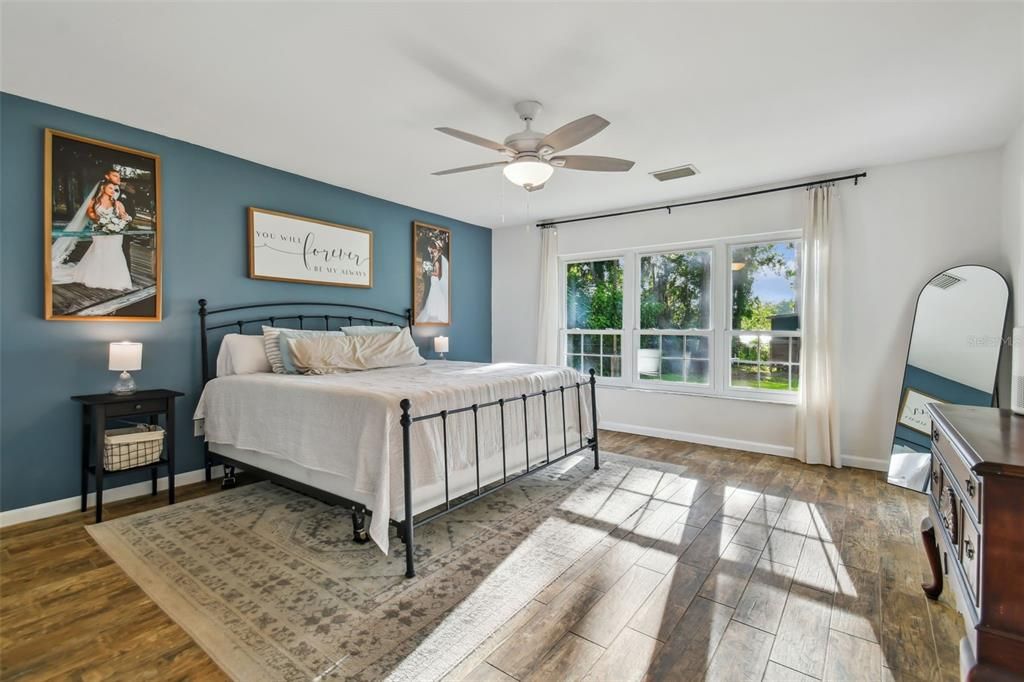 Active With Contract: $715,000 (3 beds, 2 baths, 2413 Square Feet)