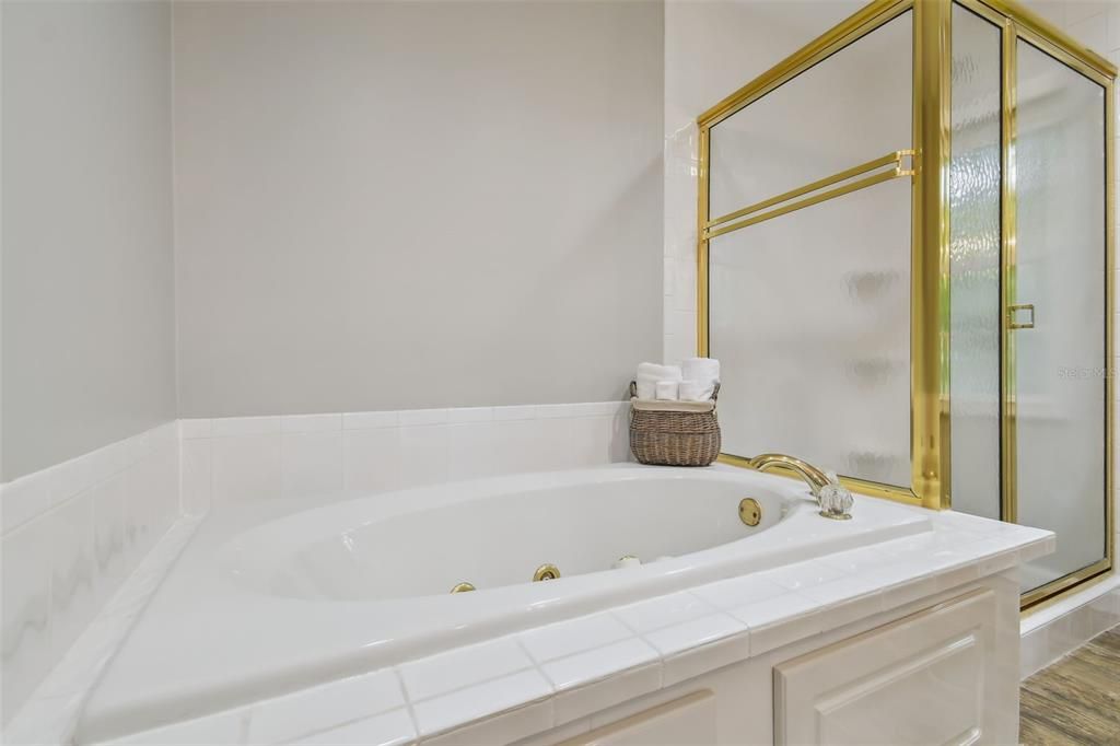 Active With Contract: $715,000 (3 beds, 2 baths, 2413 Square Feet)