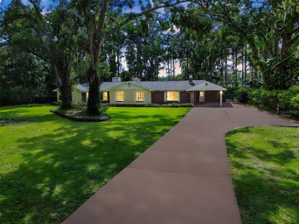 Active With Contract: $715,000 (3 beds, 2 baths, 2413 Square Feet)