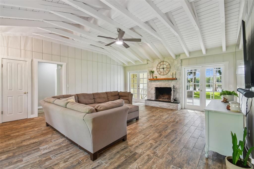 Active With Contract: $715,000 (3 beds, 2 baths, 2413 Square Feet)