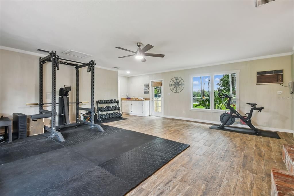 Active With Contract: $715,000 (3 beds, 2 baths, 2413 Square Feet)