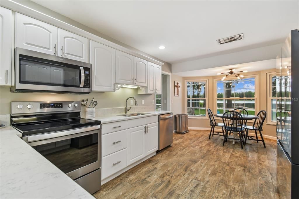 Active With Contract: $715,000 (3 beds, 2 baths, 2413 Square Feet)