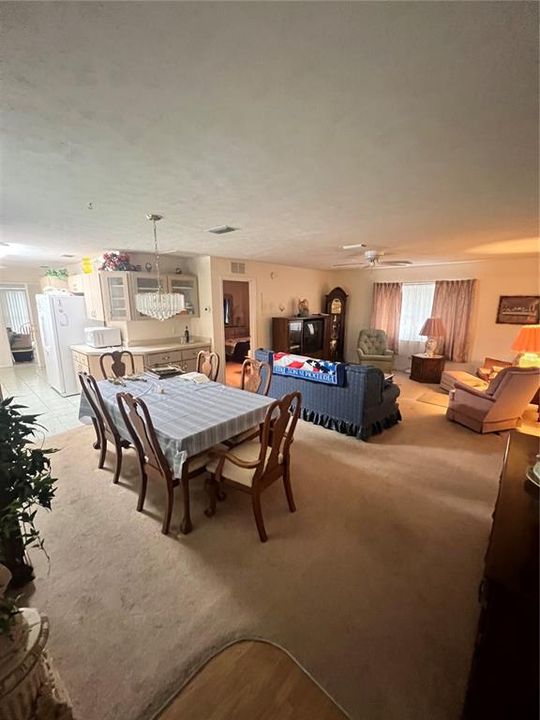 Active With Contract: $225,000 (2 beds, 2 baths, 1269 Square Feet)