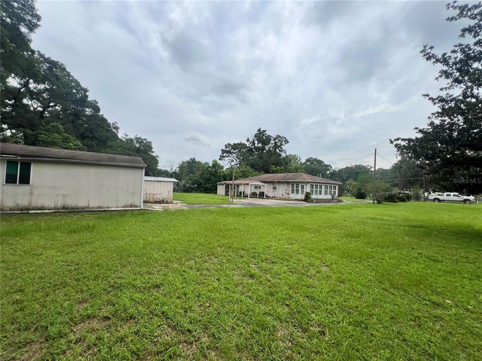 Active With Contract: $225,000 (2 beds, 2 baths, 1269 Square Feet)