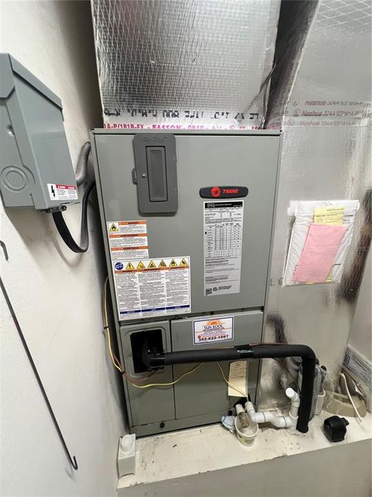 Active With Contract: $225,000 (2 beds, 2 baths, 1269 Square Feet)