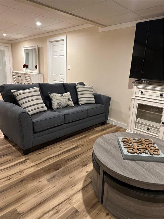 待售: $299,000 (3 贝兹, 3 浴室, 2038 平方英尺)