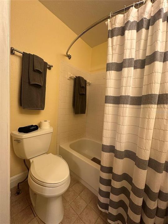 待售: $299,000 (3 贝兹, 3 浴室, 2038 平方英尺)