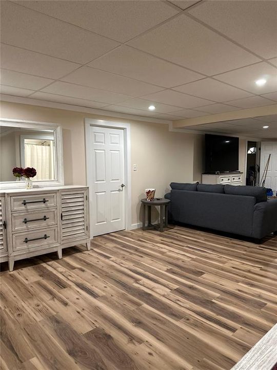 待售: $299,000 (3 贝兹, 3 浴室, 2038 平方英尺)