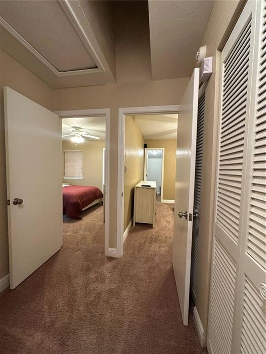 待售: $299,000 (3 贝兹, 3 浴室, 2038 平方英尺)