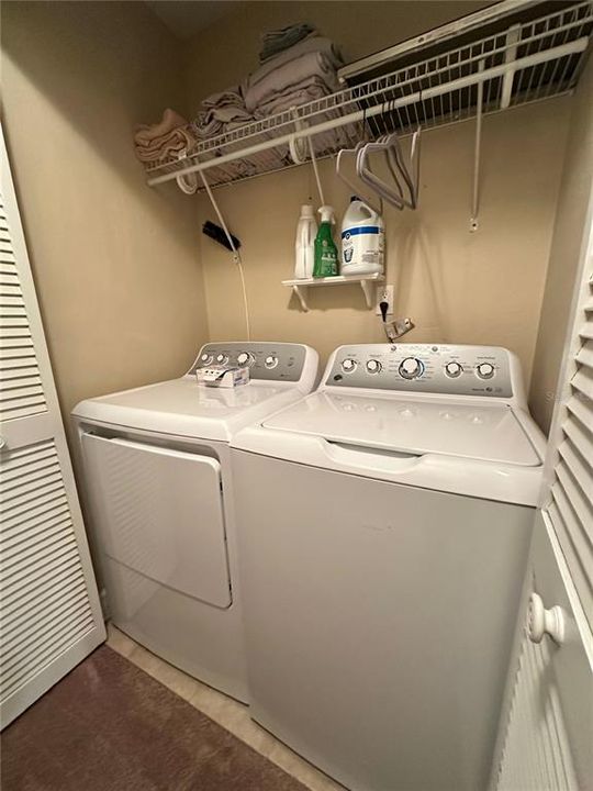 待售: $299,000 (3 贝兹, 3 浴室, 2038 平方英尺)