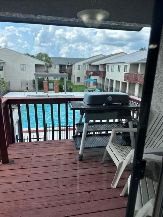 待售: $299,000 (3 贝兹, 3 浴室, 2038 平方英尺)