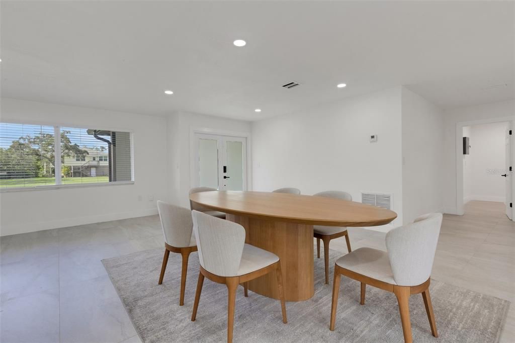 For Sale: $1,049,000 (4 beds, 4 baths, 2284 Square Feet)