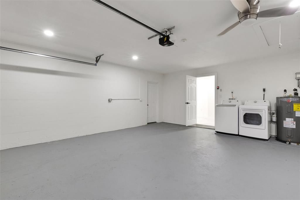 For Sale: $1,049,000 (4 beds, 4 baths, 2284 Square Feet)