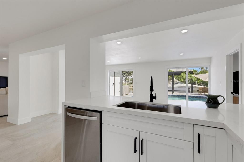 For Sale: $1,049,000 (4 beds, 4 baths, 2284 Square Feet)