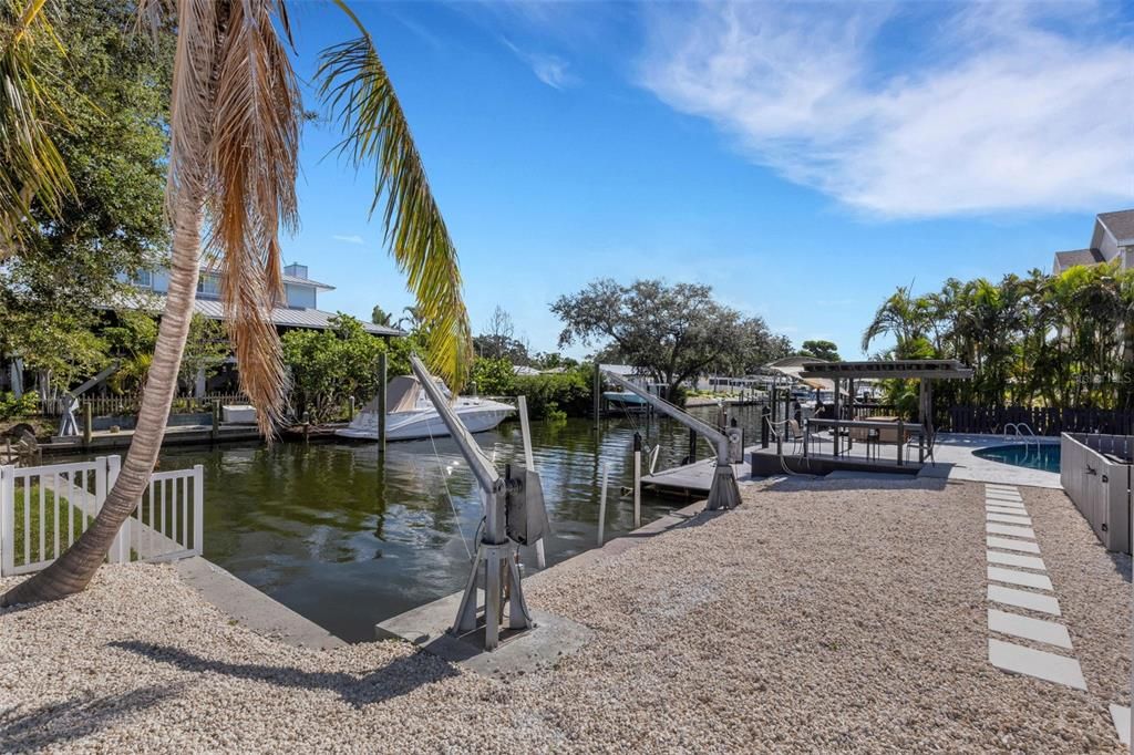 For Sale: $1,049,000 (4 beds, 4 baths, 2284 Square Feet)