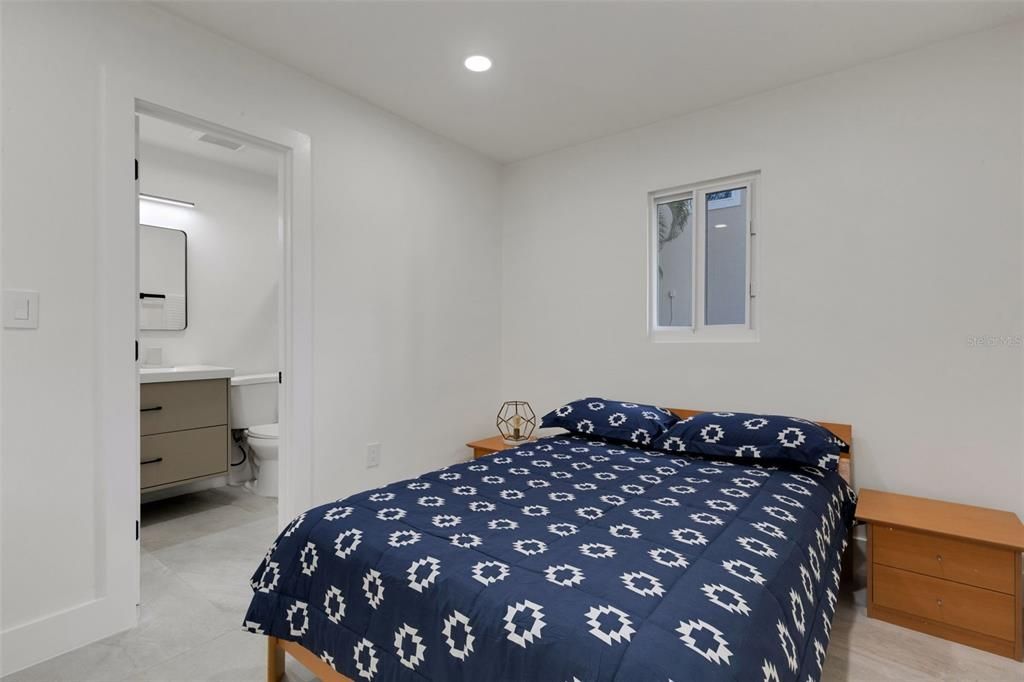 For Sale: $1,049,000 (4 beds, 4 baths, 2284 Square Feet)