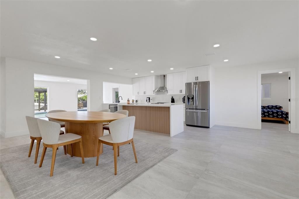 For Sale: $1,049,000 (4 beds, 4 baths, 2284 Square Feet)