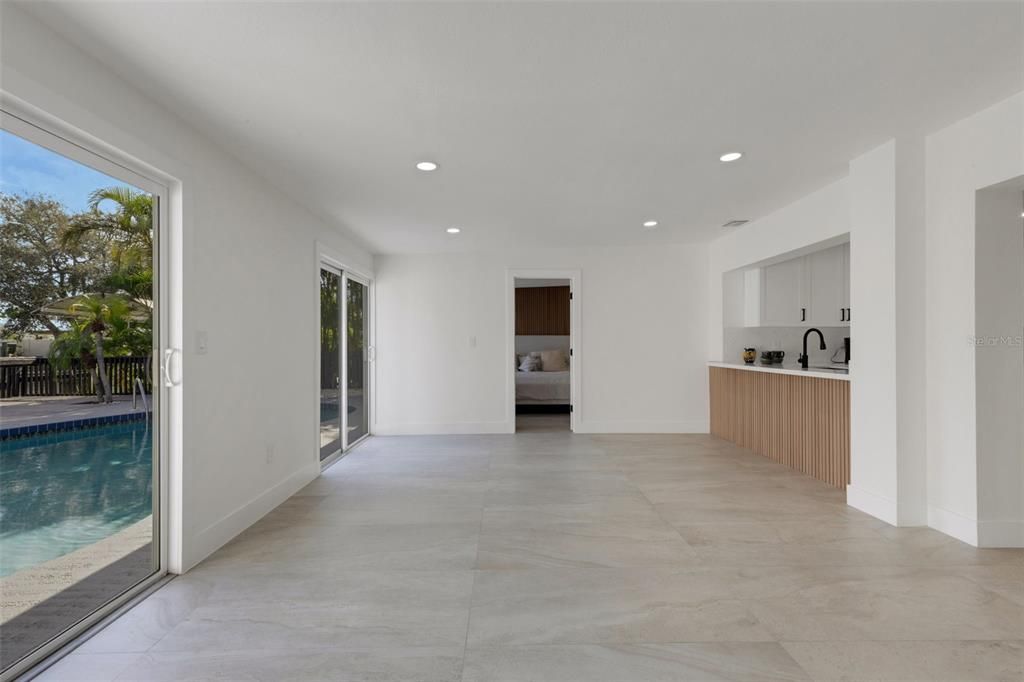 For Sale: $1,049,000 (4 beds, 4 baths, 2284 Square Feet)