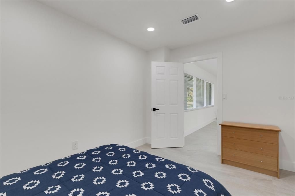 For Sale: $1,049,000 (4 beds, 4 baths, 2284 Square Feet)