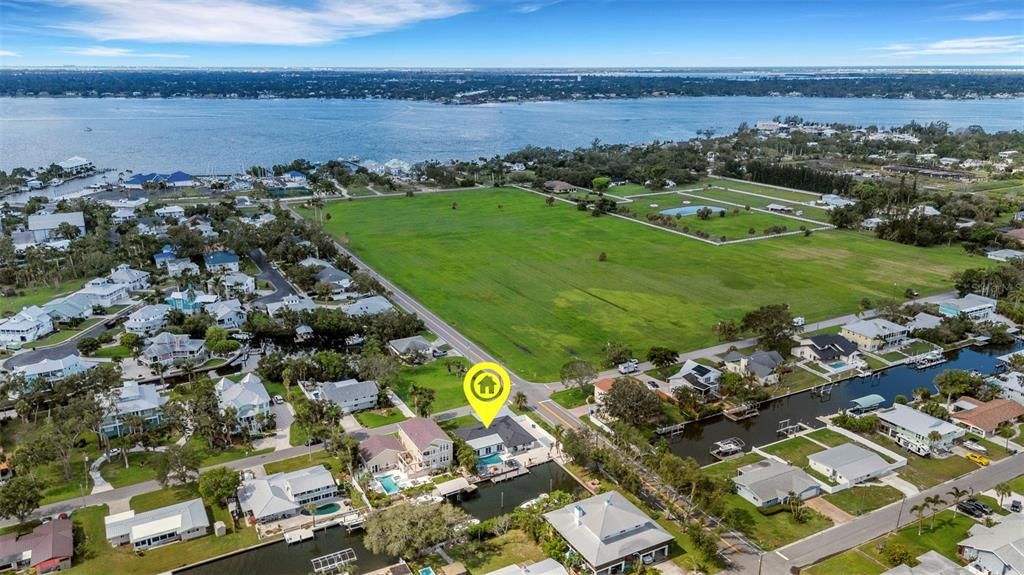 For Sale: $1,049,000 (4 beds, 4 baths, 2284 Square Feet)