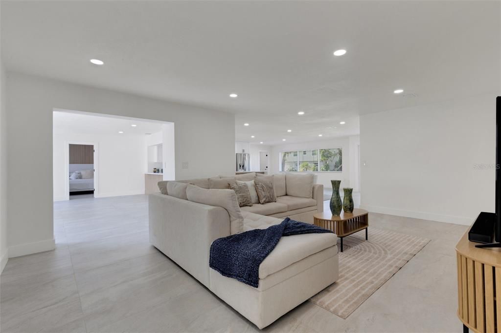 For Sale: $1,049,000 (4 beds, 4 baths, 2284 Square Feet)