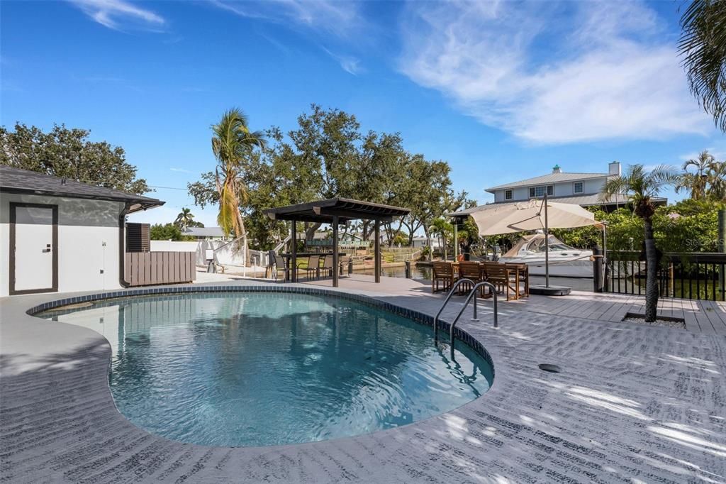 For Sale: $1,049,000 (4 beds, 4 baths, 2284 Square Feet)