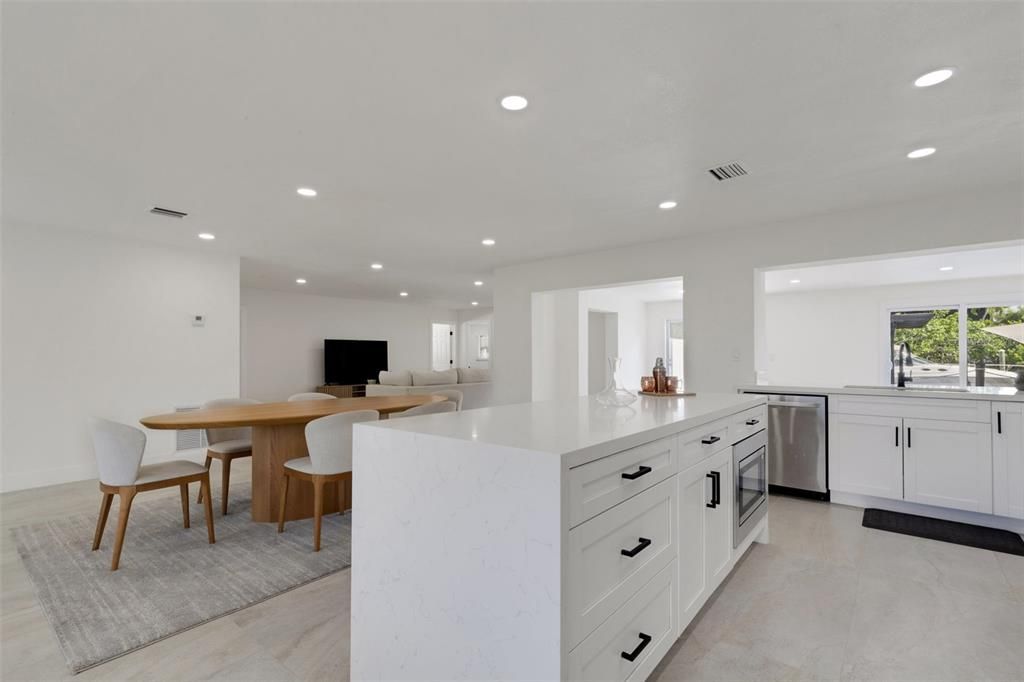 For Sale: $1,049,000 (4 beds, 4 baths, 2284 Square Feet)