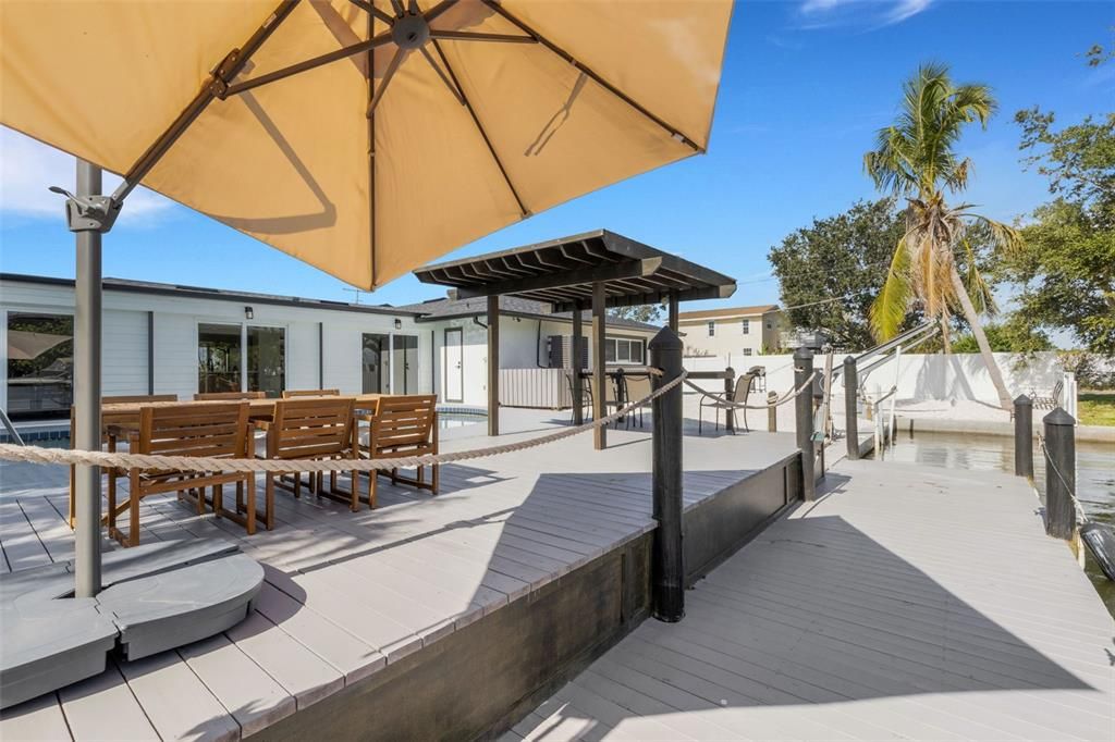 For Sale: $1,049,000 (4 beds, 4 baths, 2284 Square Feet)