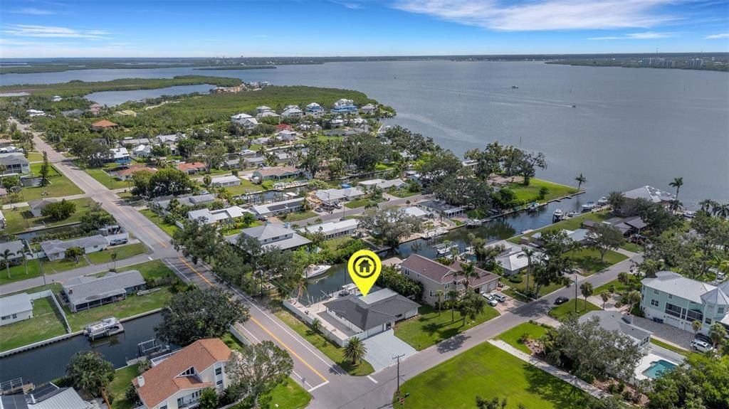 For Sale: $1,049,000 (4 beds, 4 baths, 2284 Square Feet)