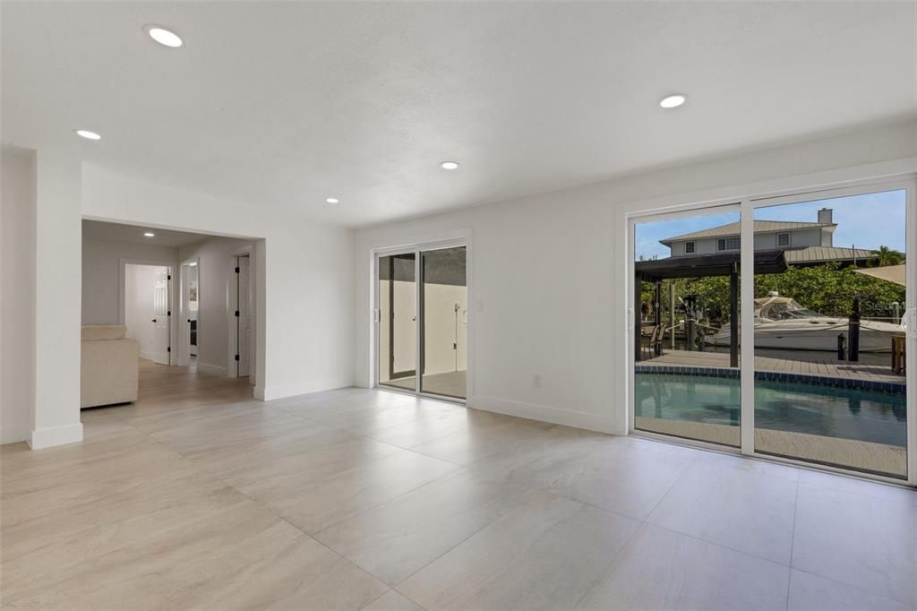 For Sale: $1,049,000 (4 beds, 4 baths, 2284 Square Feet)