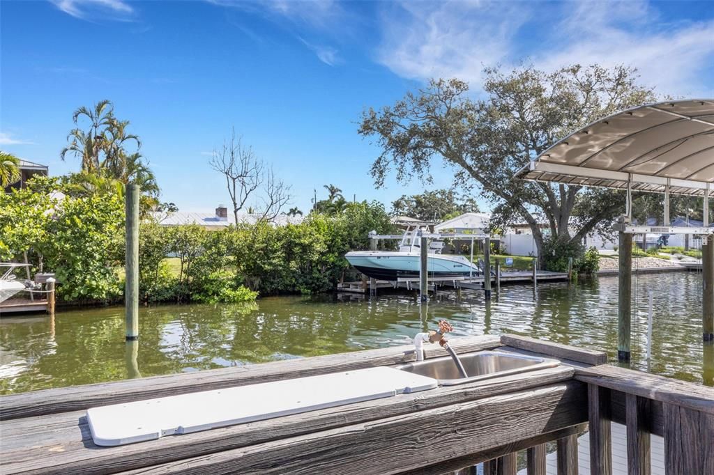 For Sale: $1,049,000 (4 beds, 4 baths, 2284 Square Feet)