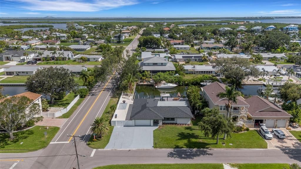 For Sale: $1,049,000 (4 beds, 4 baths, 2284 Square Feet)