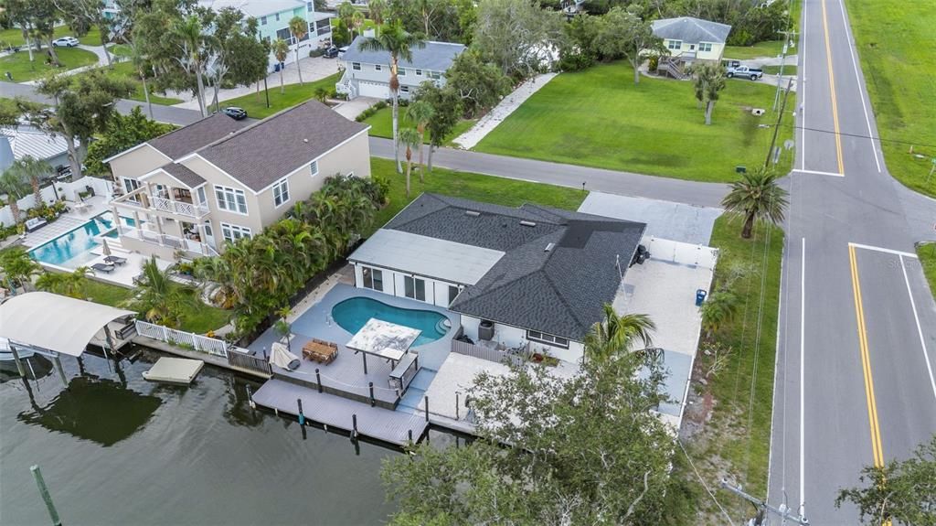 For Sale: $1,049,000 (4 beds, 4 baths, 2284 Square Feet)