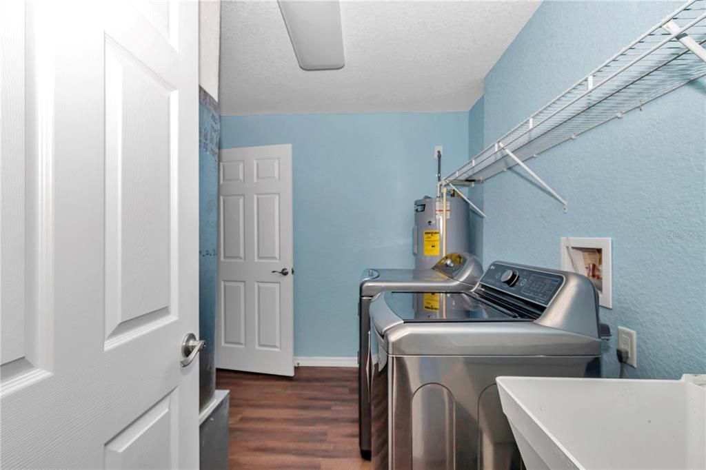 En Renta: $2,000 (3 camas, 2 baños, 1956 Pies cuadrados)