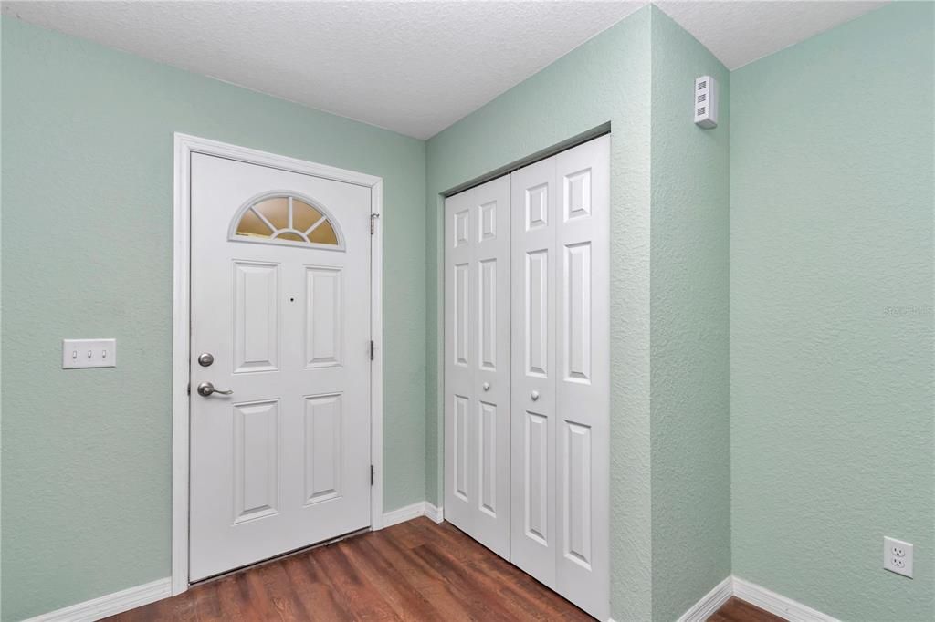 En Renta: $2,000 (3 camas, 2 baños, 1956 Pies cuadrados)