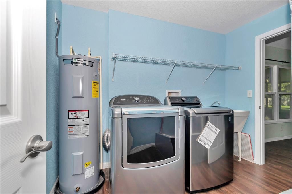 En Renta: $2,000 (3 camas, 2 baños, 1956 Pies cuadrados)