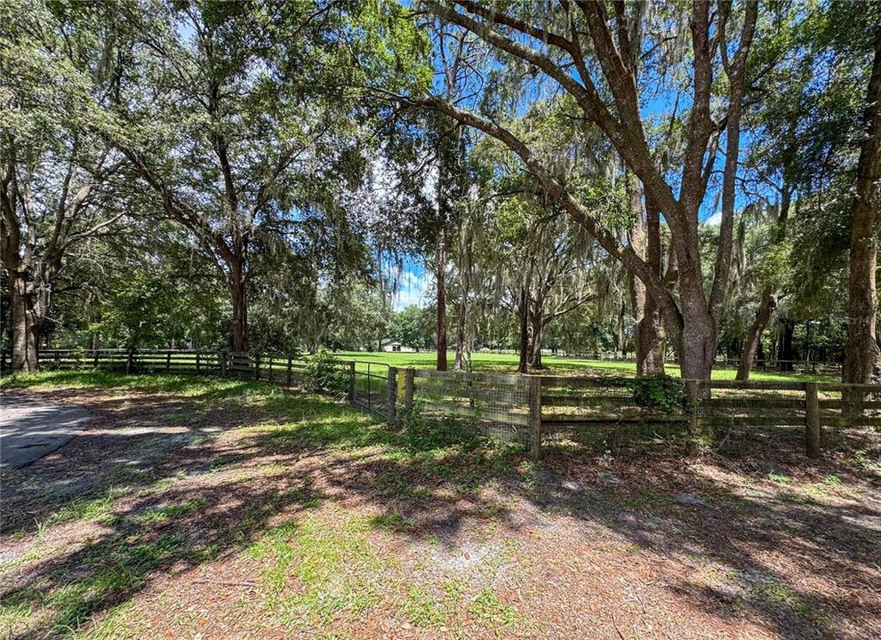 合同活跃: $199,000 (2.01 acres)