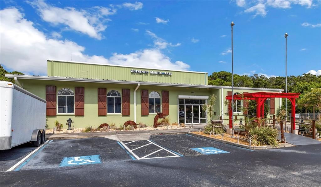 На продажу: $2,350,000 (0 спален, 0 ванн, 10600 Квадратных фут)