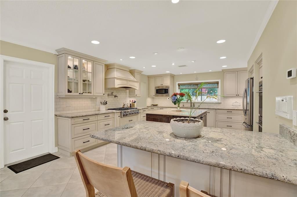 На продажу: $999,000 (3 спален, 2 ванн, 2784 Квадратных фут)