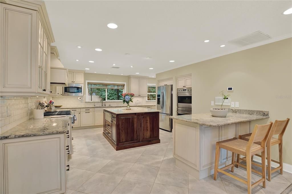 На продажу: $999,000 (3 спален, 2 ванн, 2784 Квадратных фут)