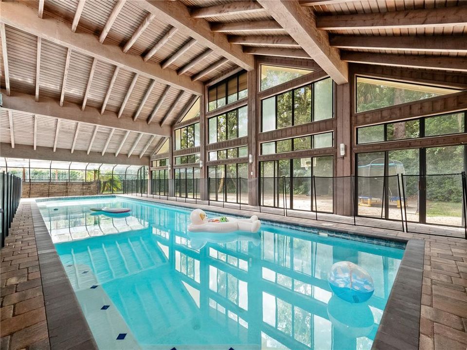 Active With Contract: $999,900 (5 beds, 3 baths, 4151 Square Feet)