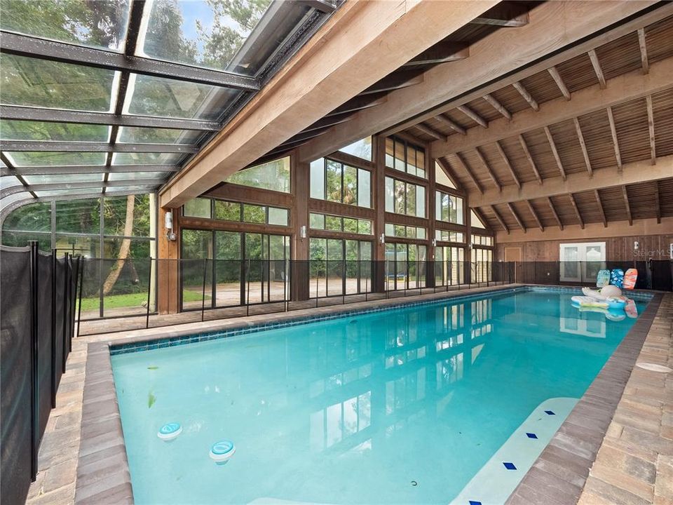 Active With Contract: $999,900 (5 beds, 3 baths, 4151 Square Feet)