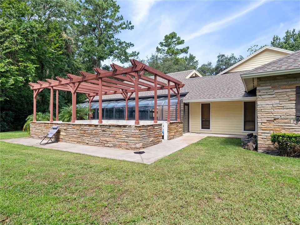 Active With Contract: $999,900 (5 beds, 3 baths, 4151 Square Feet)