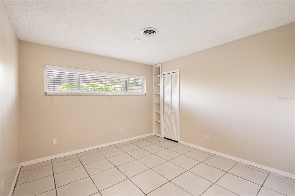 For Sale: $485,000 (4 beds, 2 baths, 1993 Square Feet)