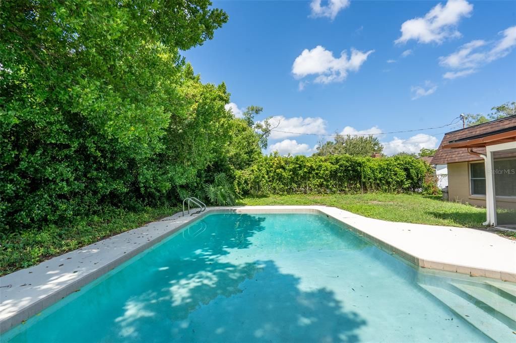 For Sale: $485,000 (4 beds, 2 baths, 1993 Square Feet)