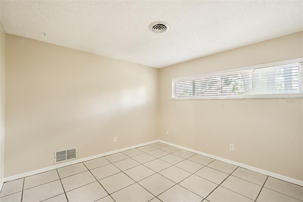 For Sale: $485,000 (4 beds, 2 baths, 1993 Square Feet)